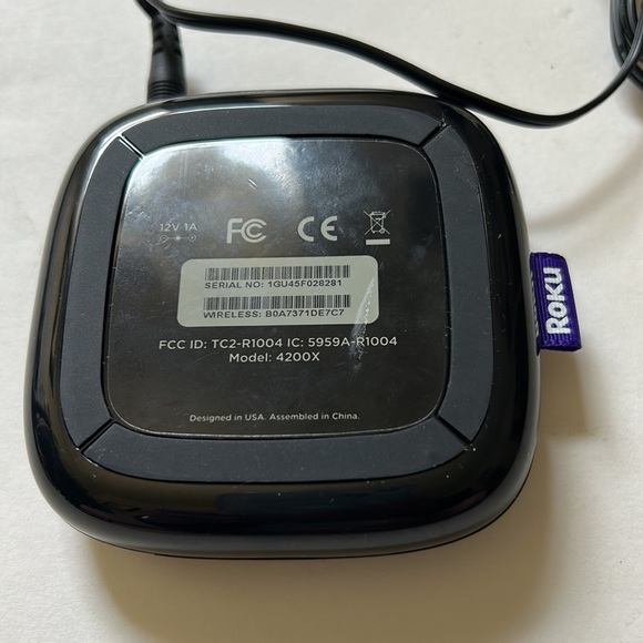 Roku 3 Streaming media movie player with voice search unit, cord, remote-black - Picture 6 of 9